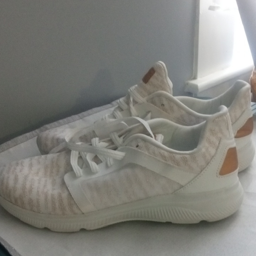 Ladies Animal Avia Sneakers sz.11